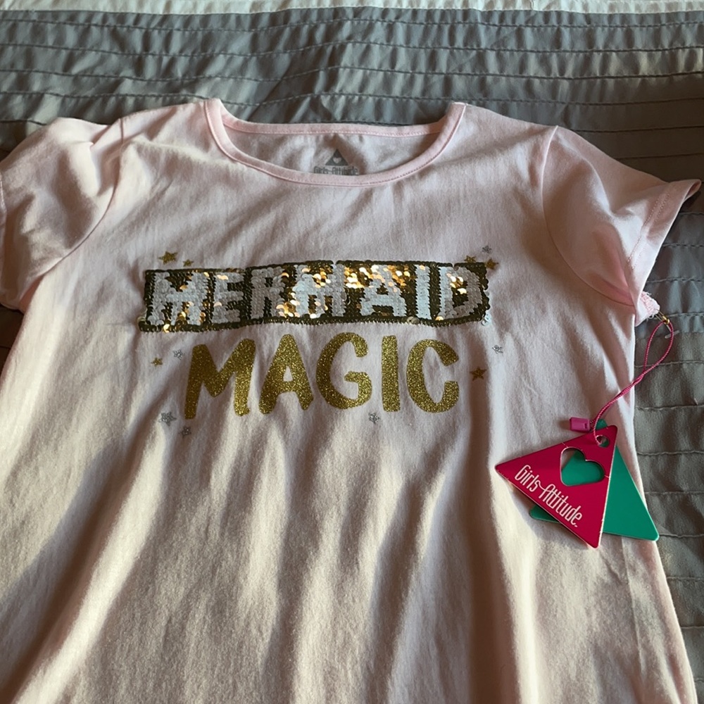 NWT tee - Picture 3 of 3